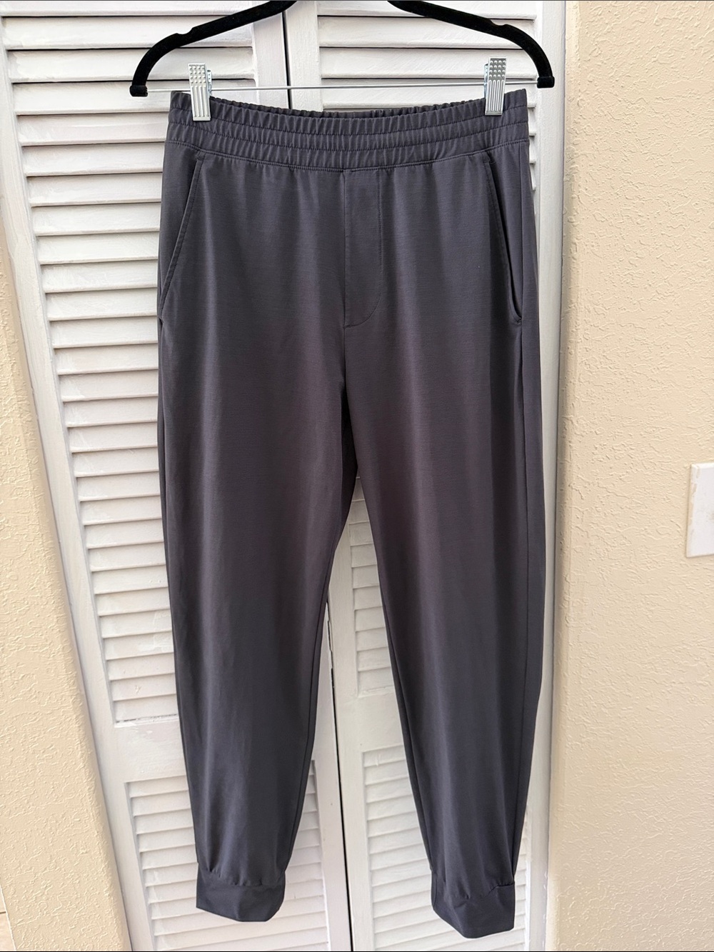 Uniqlo airism  Men's Gray Jogger Pants - Comfortable size small or 27-30 waist